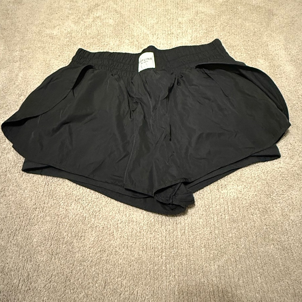 Aerie Offline The Hugger black shorts size XX